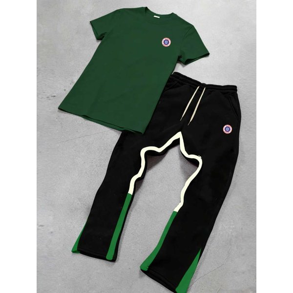 Men's Retro Crest Color-Block Track Set Preppy Contrast Panel Tee & Jogger Set-image