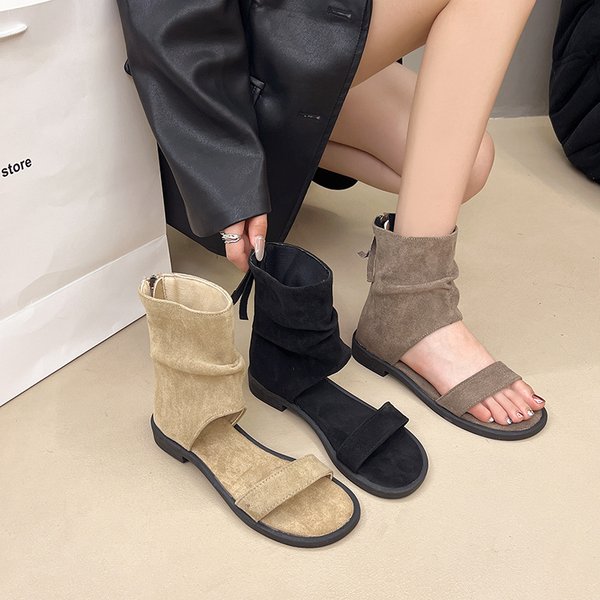 2025 Summer New Roman Casual Thong Retro Handmade Flat Hollow Versatile Women's Sandals