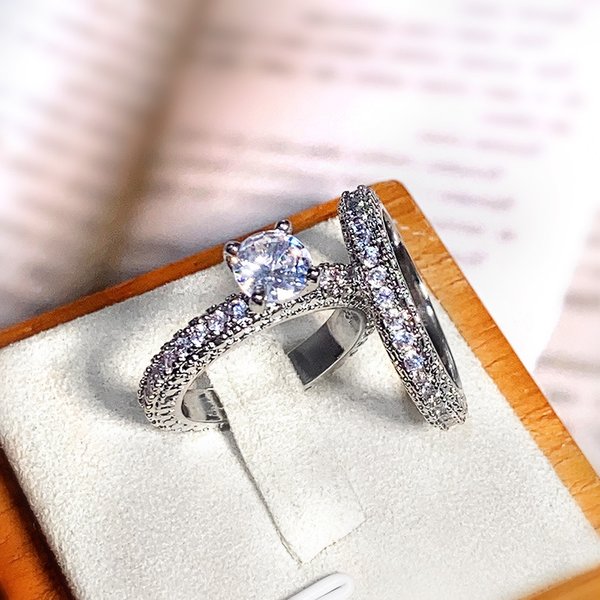 Unisex Jewelry Fashion Full Diamond Round Simulation Diamond Ring-image
