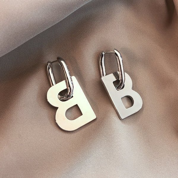 Ins Retro Letter B Earrings Cold Style Earrings Simple Temperament Net Red Earrings Personality Detachable Earrings-image
