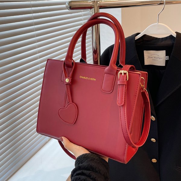 Feel Crossbody Women's 2024 New Bridesmaid Handheld Small Red Wedding Bride Bag