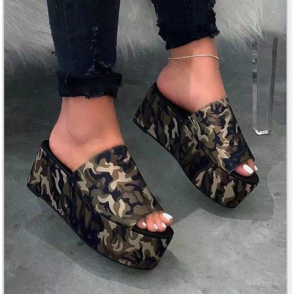 Women's Shoes New Large Size Women's Shoes Camouflage Thick Bottom Platform Heel One Line Casual Sandals For Women-image