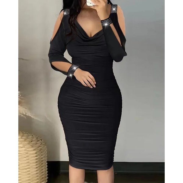 Women's Solid Color Hole Off The Shoulder V-Neck Hot Diamond Pleated Tight Dress-image