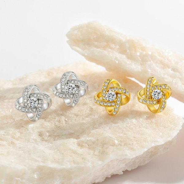 Hot Selling Thread Flower Rotating Earrings Korean Lucky Clover Necklace Set Four Leaf Clover Earrings-image