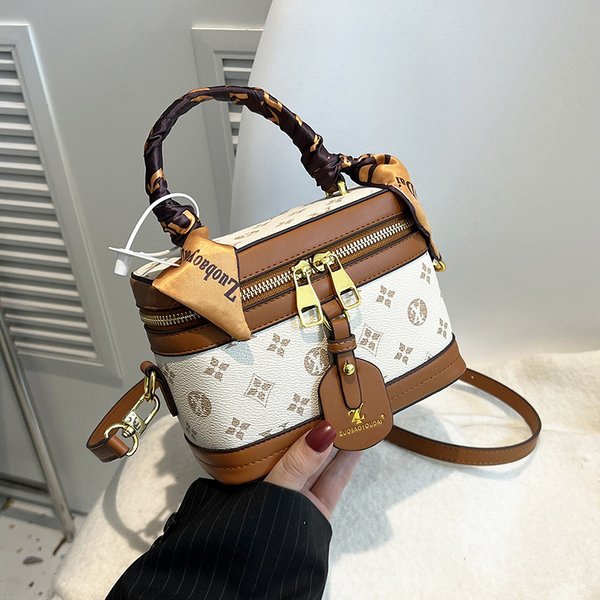 High-End 2023 Bags, Stylish Printed Bags, Portable Shoulder Bags, Messenger Makeup Bags-image