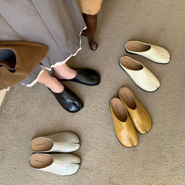 Chic Tabi Split-Toe Mules For Women - Avant-Garde Leather Slip-On Flats, Elegant Indoor Outdoor Comfort Shoes-image