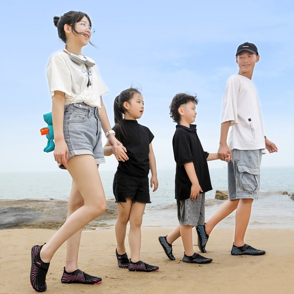 New Outdoor Parent Child River Tracing Shoes Children's Beach Shoes Lightweight Five Finger Shoes Diving Shoes Snorkeling Shoes Swimming Shoes-image