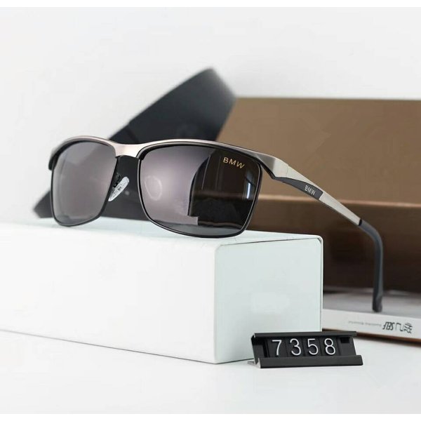 2022 new men's polarized sunglasses fashion trend box color film glasses two-color plating sunglasses 735