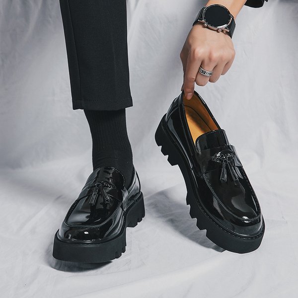 38-45 Fashion Plus Size Glossy Gentleman Breathable Leather Shoes Formal Business Leather Shoes Round Toe Tassel Platform Loafers-image