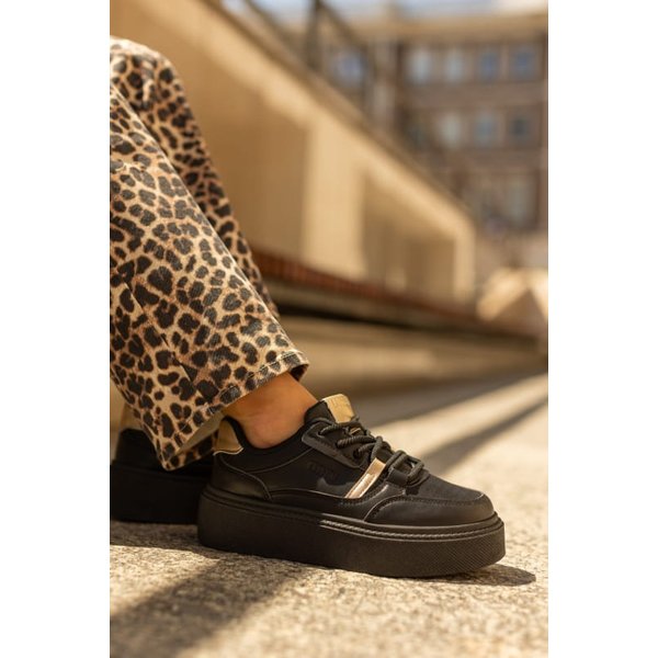 Damskie sneakersy czarne BIG STAR SS274360