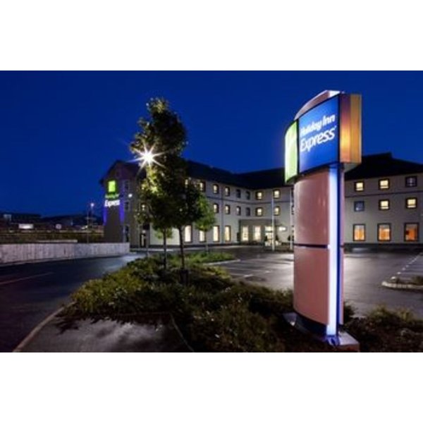 Antrim - Holiday Inn Express ANTRIM - M2, JCT.1 by IHG