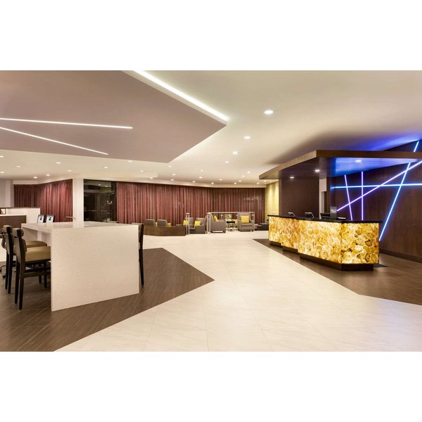 Mississauga - DoubleTree by Hilton Toronto Airport West