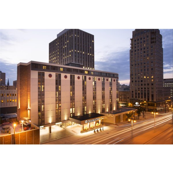 Milwaukee - DoubleTree by Hilton Milwaukee Downtown