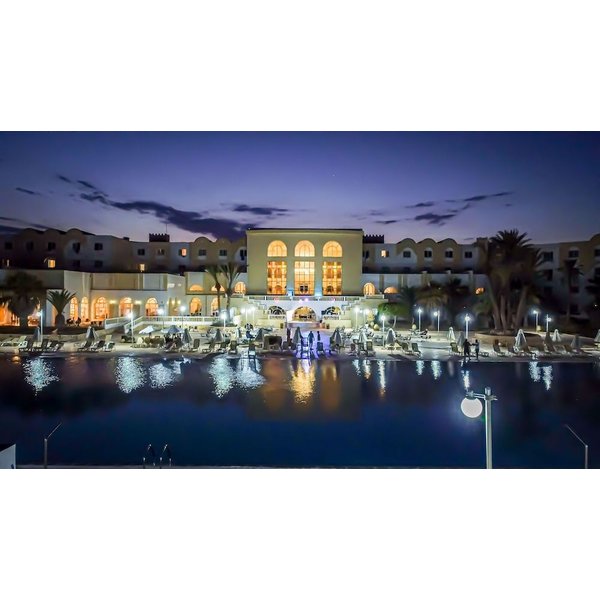 Milano - AghīR - Djerba Castille- Couples And Families-image