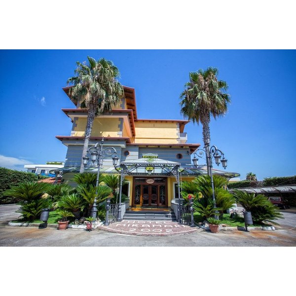 Varcaturo - Hotel Miramare