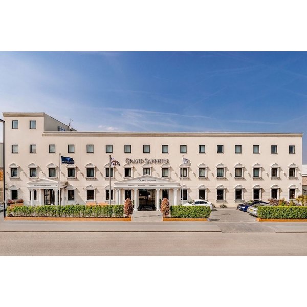 Roma - Croydon - Grand Sapphire Hotel & Banqueting-image