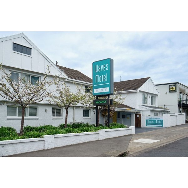 Warrnambool - Waves Motel and Apartments