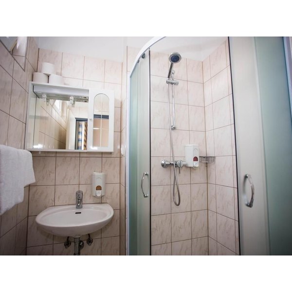 Lamezia Terme - Vienna - Hotel Geblergasse-image