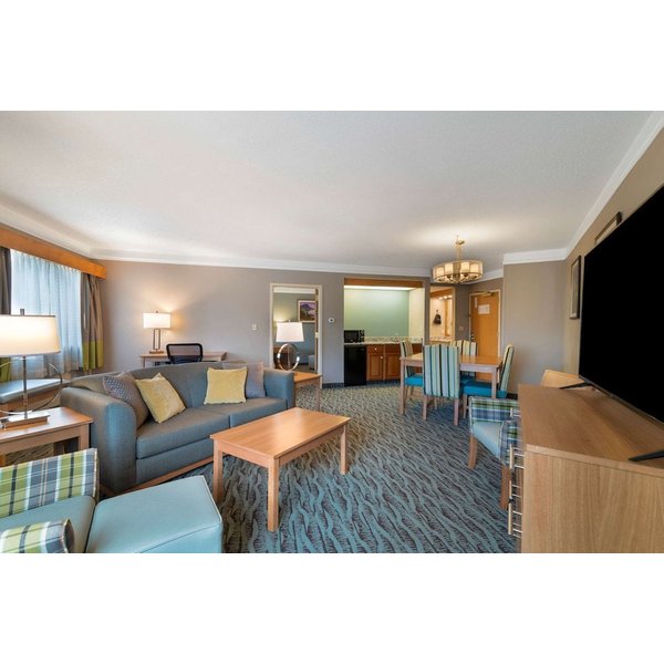 Manchester (NH) - Best Western PLUS Executive Court Inn & Conference Center