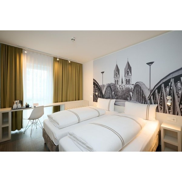 Schwarzwald - Premier Inn Freiburg City Nord