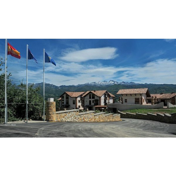 Llerices - Hotel Cerro La Nina