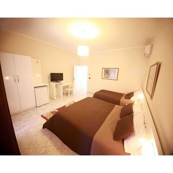 Bologna - Valona - Hotel Nika-image