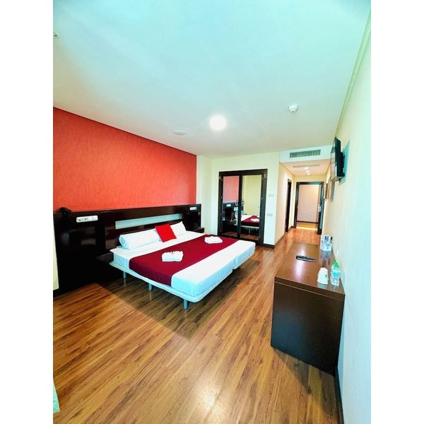 Milano - Getafe - Hotel La CantueñA-image