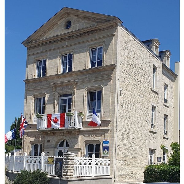 Courseulles-sur-Mer - JOYEUX REVEIL
