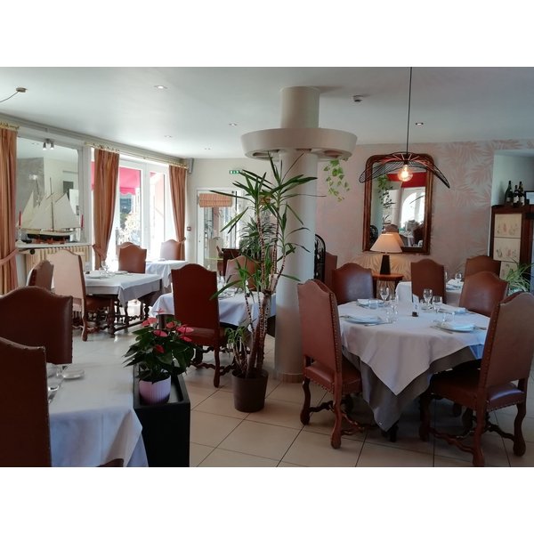 Dol-de-Bretagne - Hôtel de Bretagne Dol centre ville - Hotel et Restaurant