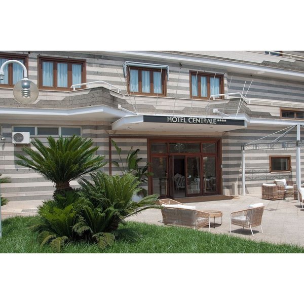 Sabaudia - Hotel Centrale