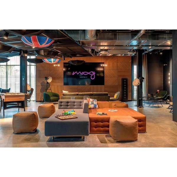 Roma - Heathrow - Moxy London Heathrow Airport-image