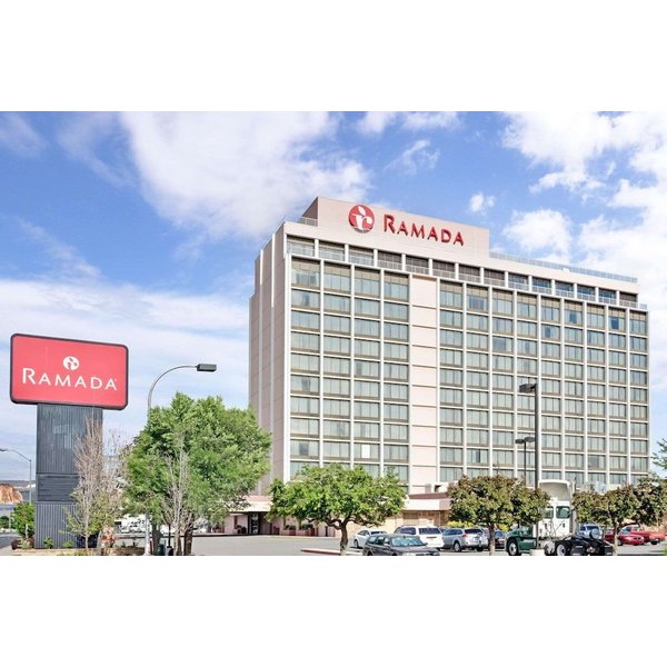 Reno - Ramada by Wyndham Reno Hotel & Casino