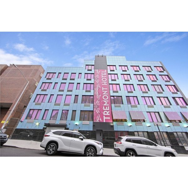 Palermo - New York - Aeroporto La Guardia - Tremont Hotel Bronx-Grand Opening-image