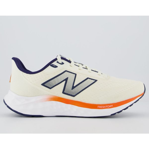 Tênis New Balance Fresh Foam Arishi V4 Off White