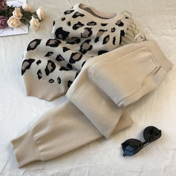 Women's Clothing Autumn And Winter New Products Ins Personalized Leopard Print Pullover Long Sleeved Sweater + Simple Pants Suit