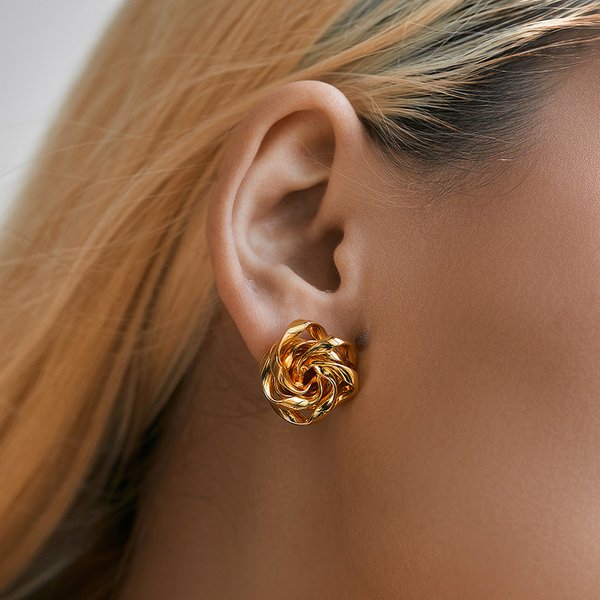French Irregular Flower Design Niche Earrings Small Size Fashionable Commuting All Match Retro Earrings Plated With K Real Gold-image