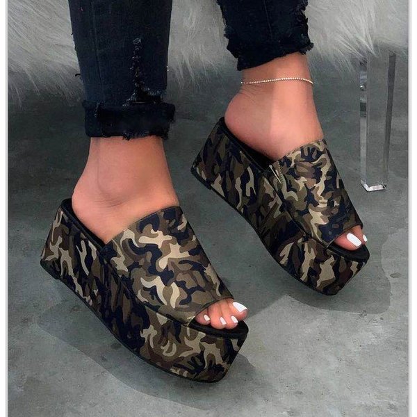 Women's Shoes Summer New Large Size Women's Shoes Style Camouflage Thick Bottom Platform Heel Sandals Women