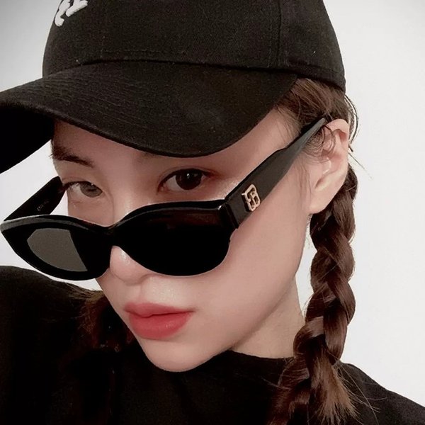 Women's Cat Eye Sunglasses Retro Sophisticated Slimming Face Shaping Summer Sun Protection For Round And Small Faces-image