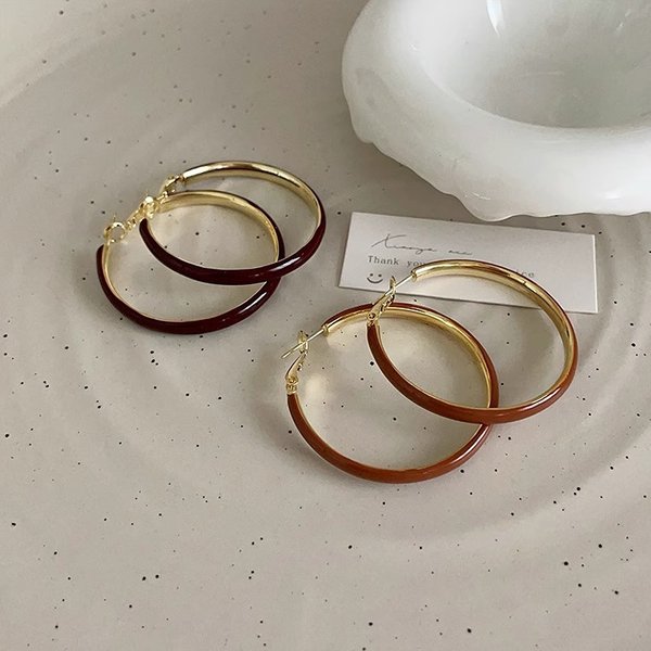 Oil-Drip Metal Large Earrings For Women French Retro Niche Design Personality Simple Versatile Temperament Fashion Earrings Earrings-image
