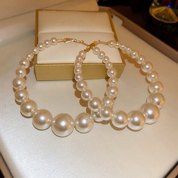 Silver Needle Exaggerated Circle Pearl For Women, European American Style, Unique Design, Fashionable And Luxurious New-image