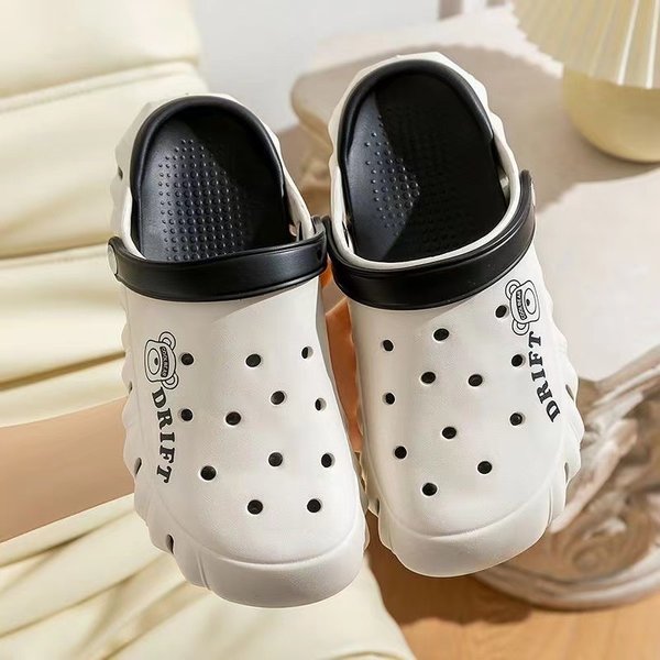 Eva Hole Shoes Men's Non-Slip Wear-Resistant Beach Shoes Summer Outdoor Fashion 2024 New Trend Korean Version Stepping Shit Feeling Breathable-image
