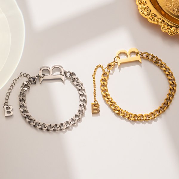 Instagram Influencer Gold Thick Letter B Titanium Steel Necklace Hip-Hop Pig Nose Collarbone Chain Versatile Bracelet-image