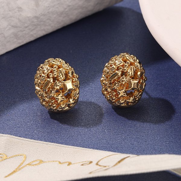 Exaggerated Geometric Pleated Metal Earrings Female Fashion Bean Simple Earrings Ins Personality Earrings