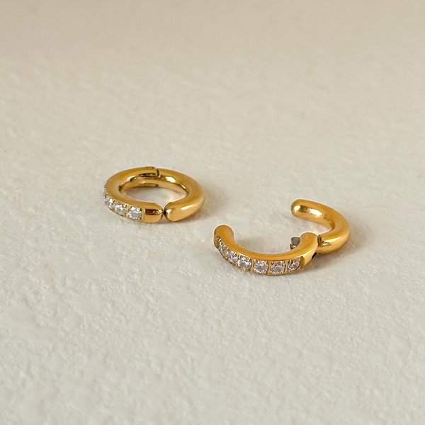 Women's Jewelry Fashionable Ins Retro Titanium Steel Square Minimalist Zircon Ear Bone Clip Earrings-image