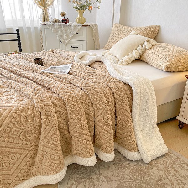 Cozy Fleece Blanket For Nap & Office - Double-Layer Lamb Wool Throw, Soft & Warm For Winter, Dorm & Sofa Use