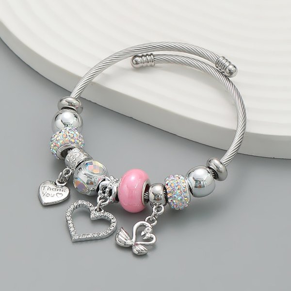 2023 Pan Family Style Female Love Heart-shaped Hand Jewelry Couple Gift Bracelet