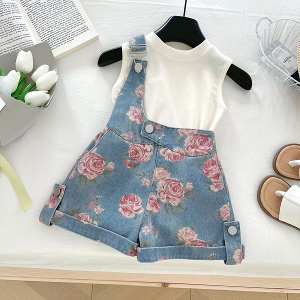 Kids’ Clothing Girls Summer New Suit Sleeveless Top Plus Printed Denim Shorts Two Piece Suit Baby Girl Fashion Suit-image