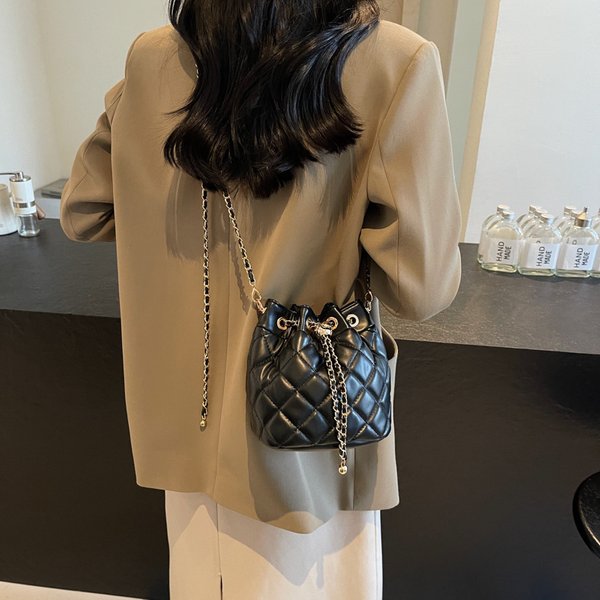 2026 New Quilted Chain Small Drawstring Light Luxury Round Bucket Single Shoulder Crossbody Bag For Women-image