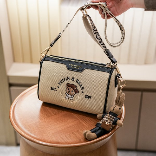 Women's Bags Source Factory Urban Simple Fashion Leisure Commuter Shoulder Messenger Bag Women's Retro Classic Pillow Bag-image