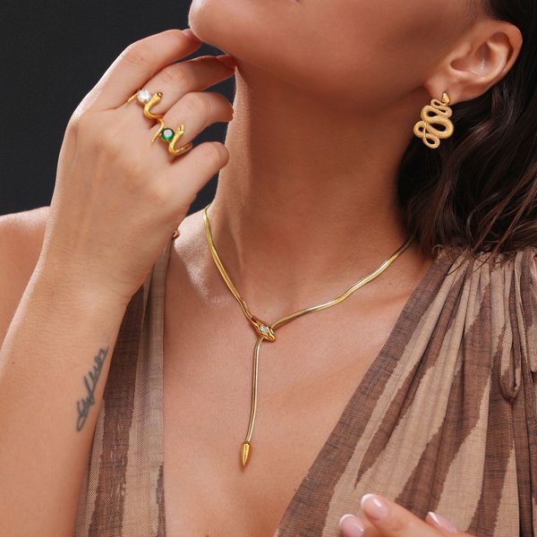 Women's Jewelry Gold Plated Titanium Steel Retro Unique Snake Shaped Zircon Clavicle Blade Chain Necklace-image